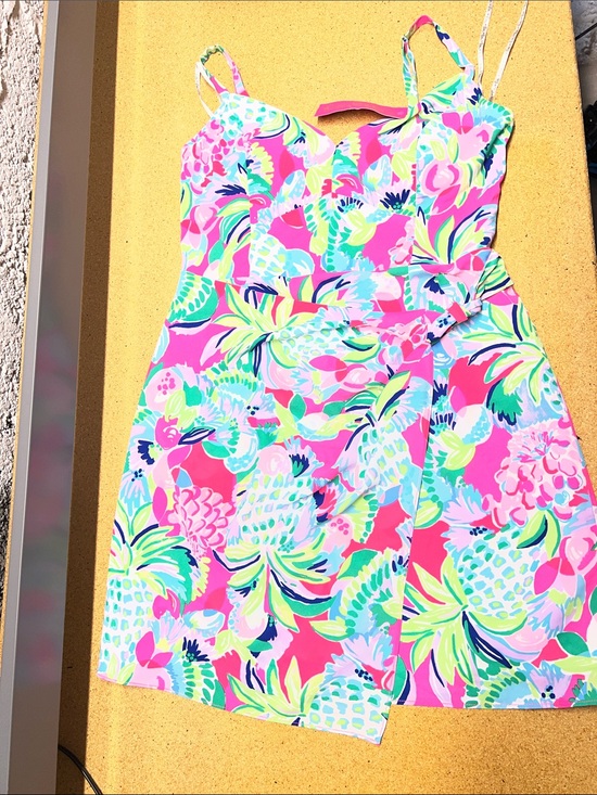 Lilly Pulitzer Dresses & Skirts - Lilly Pulitzer Pink Tropical Floral Mini Dress